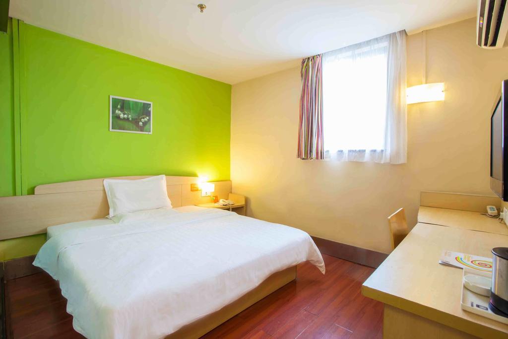 7Days Inn Dalian Wafangdian Railway Station Room photo